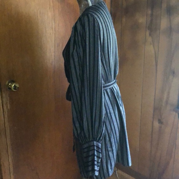 Rokoko Wrap Dress - Picture 6 of 8